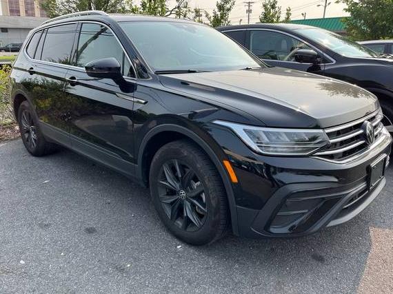 VOLKSWAGEN TIGUAN 4MOTION 2024 3VV2B7AX7RM052633 image